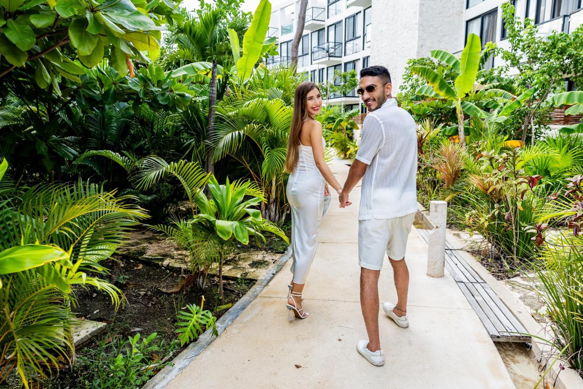 The Waves Tulum By Bnb Experience Экстерьер фото